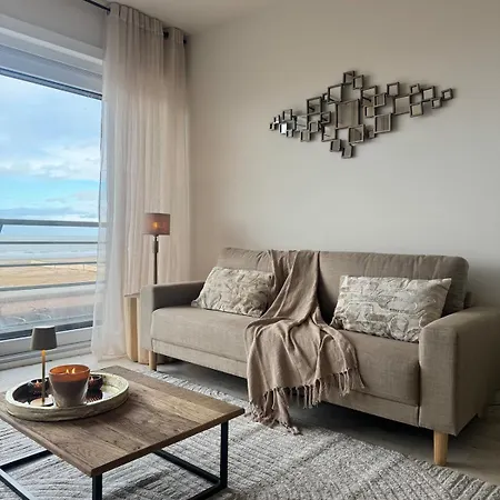 Appartement In Wenduine With Frontal Sea View Mellet